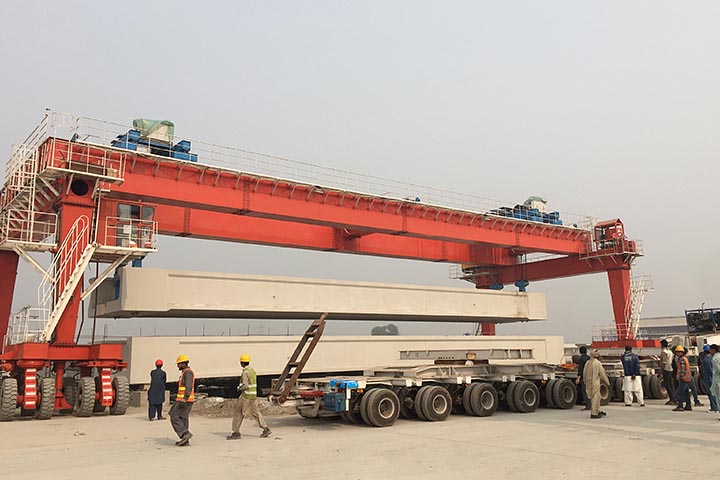 160 Ton 40 M Straddle Carriers
