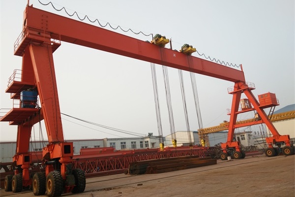Customized-Rubber-Tyred-Gantry-Crane-Parts-lifting machine-Huada