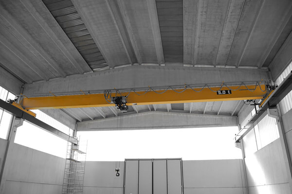 Moving Overhead Crane