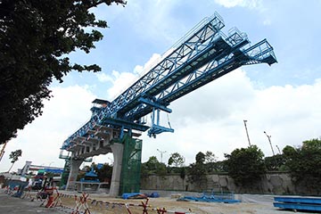 600 Ton 35 M Segment Launching Gantry with Span by Span Method