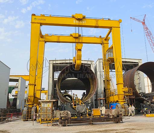 Straddle Carrier