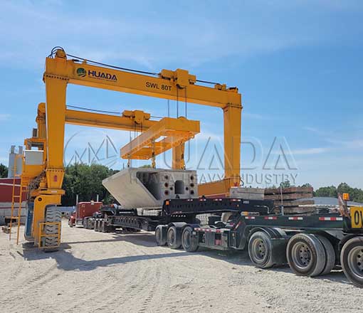 Straddle Carrier